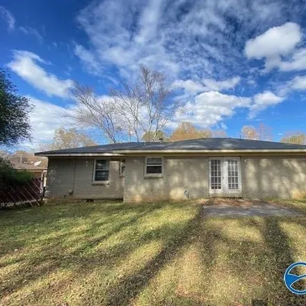 Rent this 3 bed house on 4003 Sparkman Drive Northwest in Scenic View, Huntsville