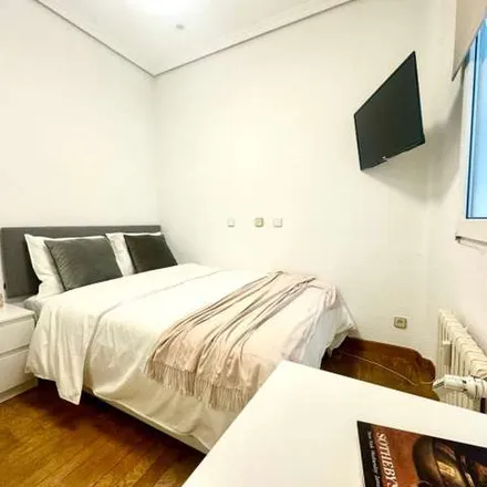 Image 8 - Calle de Cea Bermúdez, 33, 28003 Madrid, Spain - Apartment for rent