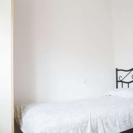 Rent this 1 bed apartment on Calle de Pantoja in 28002 Madrid, Spain