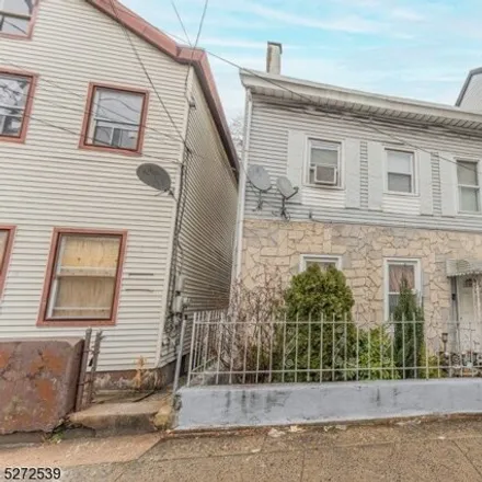 Buy this 4 bed house on 152 East Main Street in Paterson, NJ 07522