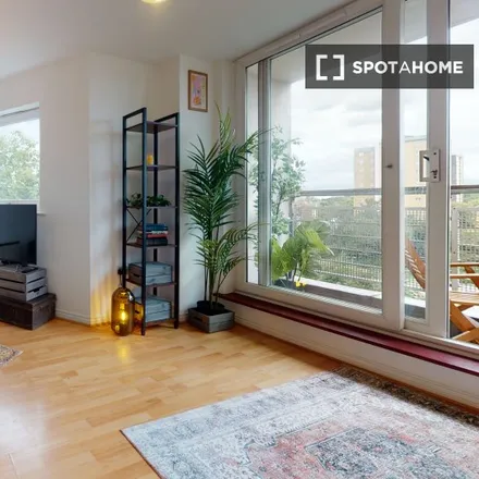 Rent this 1 bed apartment on 16 Spurstowe Terrace in Lower Clapton, London