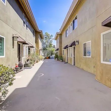 Buy this 3 bed condo on Hoover Street in Los Angeles, CA 90006