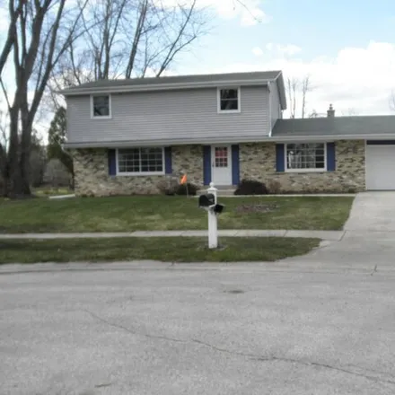 Buy this 4 bed house on Aspen Court in Cedarburg, WI 53012