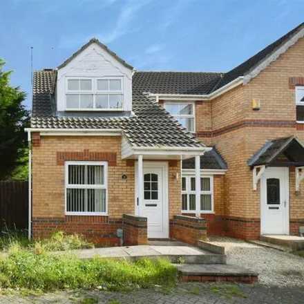 Buy this 3 bed duplex on Bowmont Way in Hull, HU7 3HL