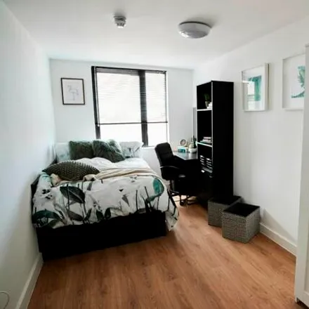 Rent this 1 bed apartment on Liverpool John Moores University Mount Pleasant Campus in 80-98 Mount Pleasant, Knowledge Quarter