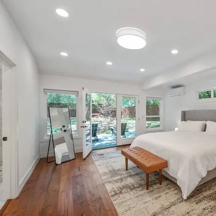 Rent this 5 bed house on Glen Ellen in CA, 95442