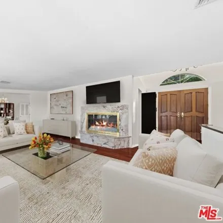 Image 2 - 15585 Meadowgate Road, Los Angeles, CA 91436, USA - House for sale