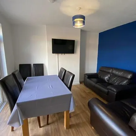 Rent this 5 bed apartment on Amber Street in Osmaston Park Road, Derby