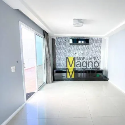 Rent this 3 bed house on Avenida Odilon Guimarães 3950 in Lagoa Redonda, Fortaleza - CE