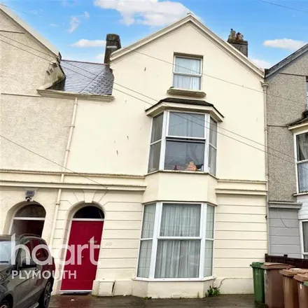 Rent this 1 bed room on 25 Clifton Place in Plymouth, PL4 8HU