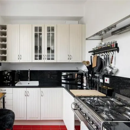 Image 4 - 7 Durham Terrace, London, W2 5PB, United Kingdom - Room for rent