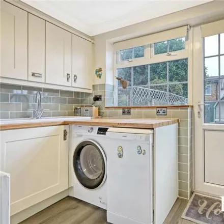 Image 3 - Sussex Road, Warley, CM14 5JQ, United Kingdom - Townhouse for sale