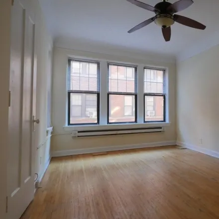 Rent this studio apartment on 4417 North Wolcott Avenue