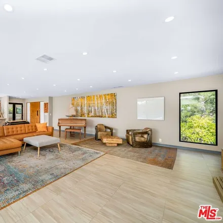 Image 5 - 2240 Chelan Place, Los Angeles, CA 90068, USA - House for sale