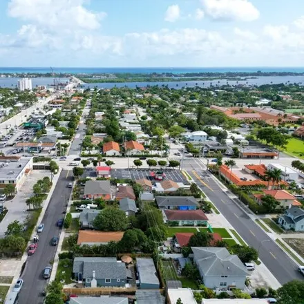 Image 2 - 470 Malverne Road, West Palm Beach, FL 33405, USA - House for sale