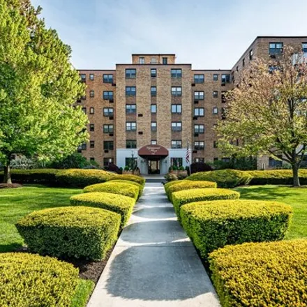 Image 1 - Wynnewood Plaza, 346 East Lancaster Avenue, Lower Merion Township, PA 19096, USA - Condo for sale