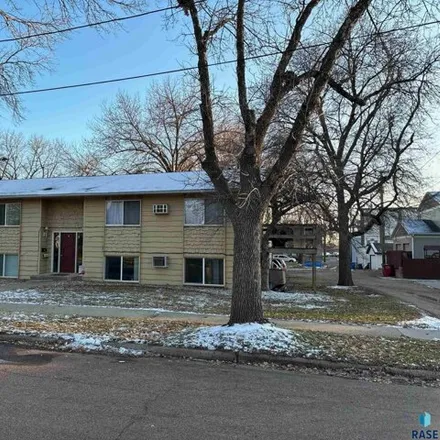 Buy this studio house on 229 East 3rd Street in Canton, SD 57013