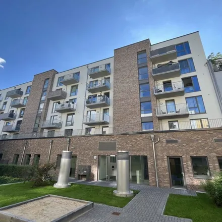 Rent this 3 bed apartment on Farnhornweg 80a in 22547 Hamburg, Germany