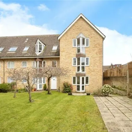 Image 1 - Sunnyhill Court, Sunny Hill Road, Bournemouth, Christchurch and Poole, BH12 2DH, United Kingdom - Apartment for sale