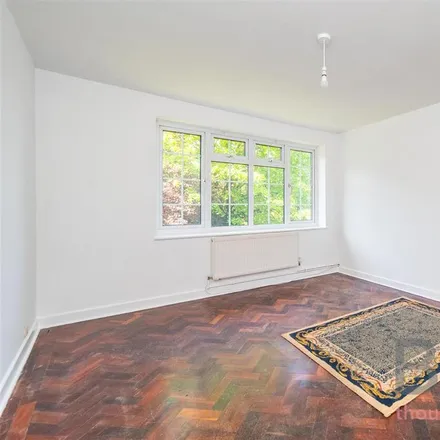 Image 4 - Laleham Court, 8 Manor Park Road, London, SM1 4AJ, United Kingdom - Apartment for rent