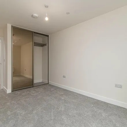 Image 6 - A61, Leeds, LS10 1DQ, United Kingdom - Apartment for rent