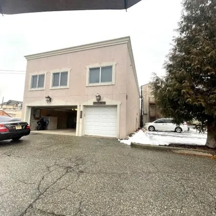 Rent this 1 bed apartment on 199 Ella Street in Bloomfield, NJ 07003