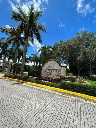 Rent this 3 bed condo on Crestwood Court South in Royal Palm Beach, Palm Beach County