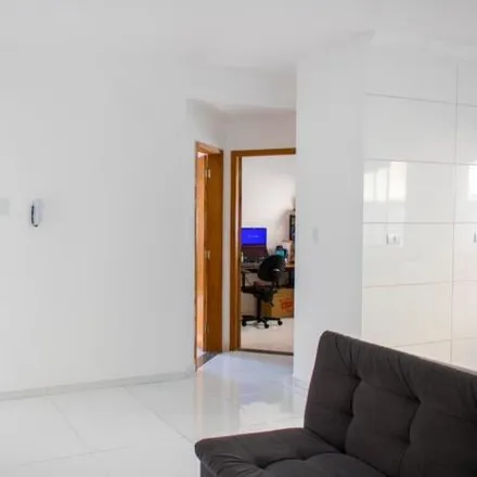 Rent this 2 bed apartment on Rua Itaparicá in Vila Curuçá, Santo André - SP