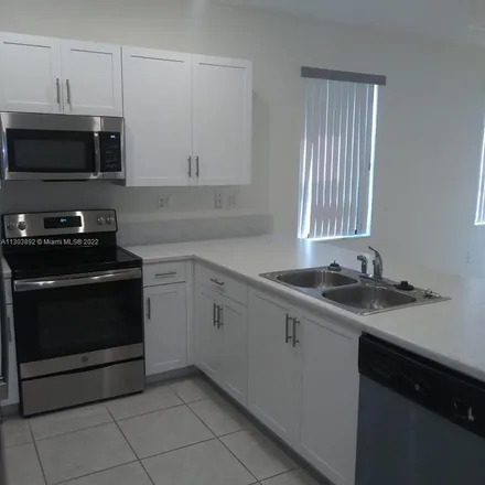 Image 3 - West 32nd Lane, Hialeah, FL 33018, USA - Apartment for rent