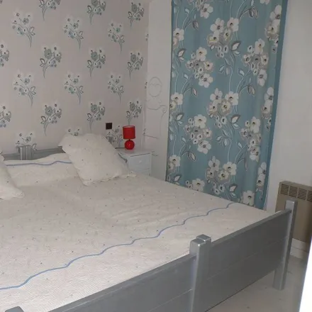 Rent this 2 bed house on 24320 Bouteilles-Saint-Sébastien