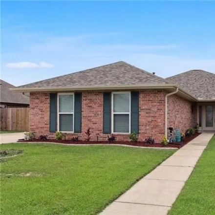 Buy this 3 bed house on 560 Oak Point Drive in LaPlace, LA 70068