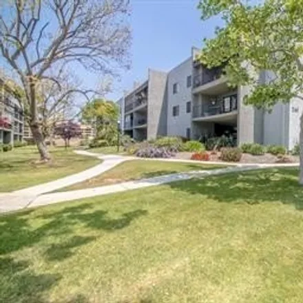 Buy this 2 bed condo on 246 East Fern Avenue in Redlands, CA 92373