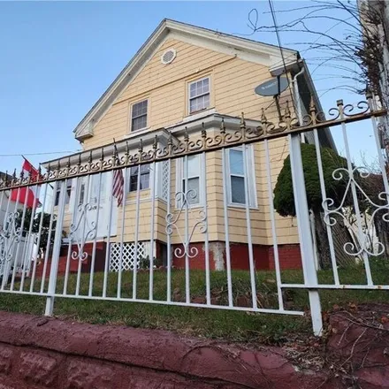 Image 3 - 135 Donelson Street, Providence, RI 02908, USA - House for sale