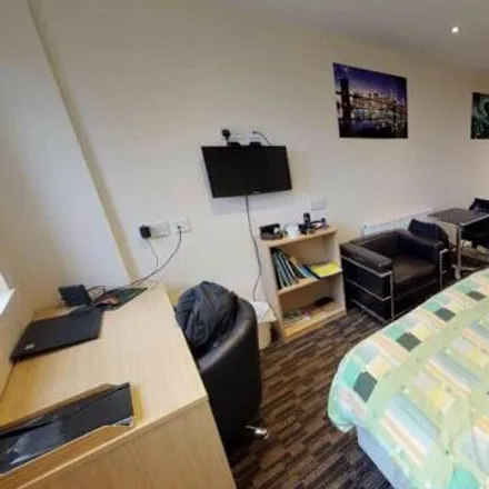 Image 2 - Gladstone Building, Flats 1-37, 1 Saint James Row, Cathedral, Sheffield, S1 2EU, United Kingdom - Apartment for rent