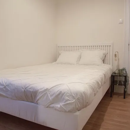Rent this 1 bed apartment on Rua Sampaio e Pina in 1070-241 Lisbon, Portugal