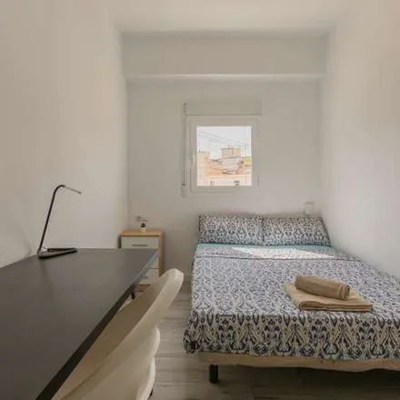 Image 4 - Plaça d'Artur Piera, 46018 Valencia, Spain - Apartment for rent