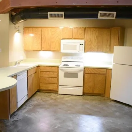 Image 2 - Welch Plumbing, 14th Street, Lubbock, TX 79401, USA - Apartment for rent