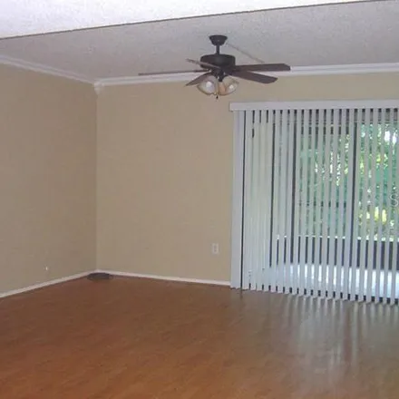 Rent this 2 bed townhouse on Seminole Boulevard & #8999 in Seminole Boulevard, Seminole