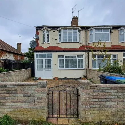 Rent this 3 bed house on 88 Russell Road in Carterhatch, London