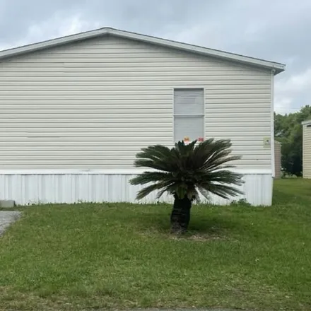Buy this studio apartment on Frontier Drive in Polk County, FL 33801
