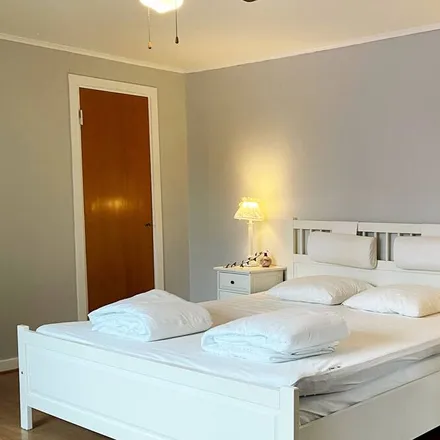 Rent this 3 bed house on Lönashult in 342 53 Alvesta kommun, Sweden
