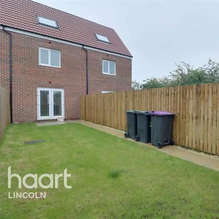 Image 7 - unnamed road, Waddington, LN5 9SF, United Kingdom - Townhouse for rent