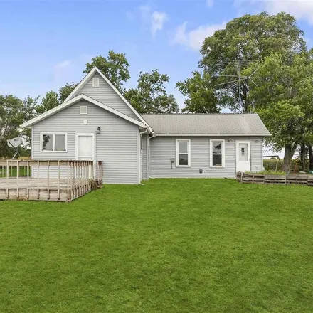 Buy this 3 bed house on 1025 277th Street in Muscatine County, IA 52739
