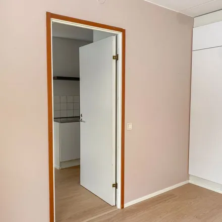 Rent this 2 bed apartment on Metsälammintie 3B in 05460 Hyvinkää, Finland