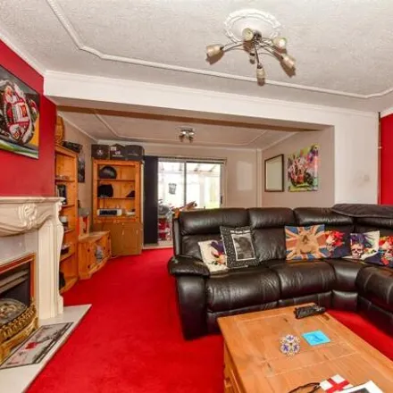 Image 4 - The Golden Swift, Helions Road, Harlow, CM19 4EU, United Kingdom - Townhouse for sale