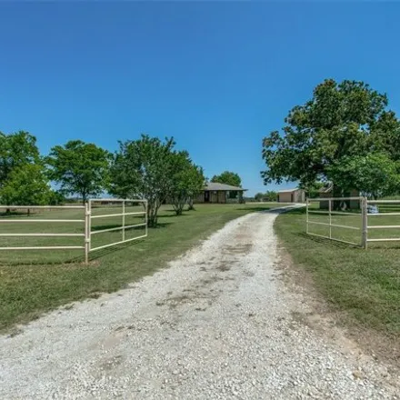 Buy this 4 bed house on 208 County Road 292 in Grayson County, TX 76233