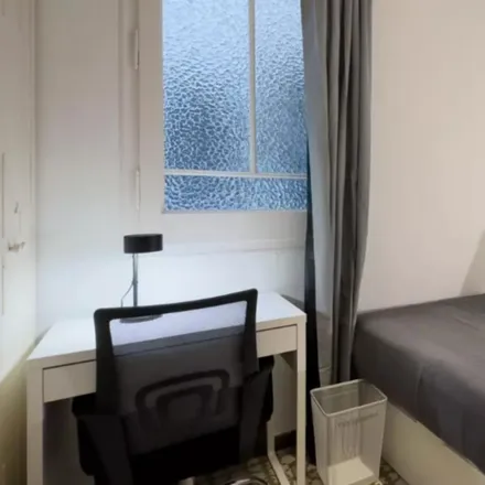 Rent this 5 bed room on Passeig de Sant Joan in 204, 08009 Barcelona