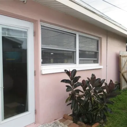 Rent this 1 bed apartment on 1370 Summerlin Drive in Clearwater, FL 33764