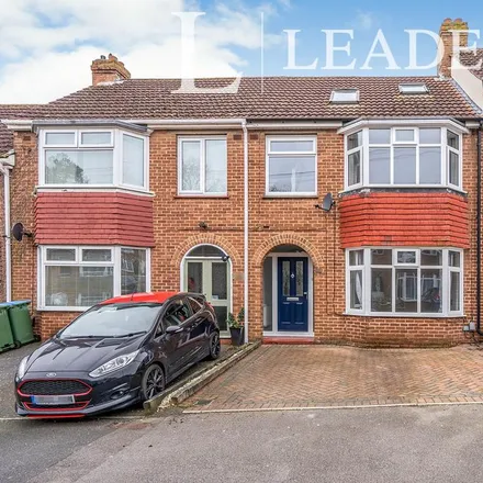 Rent this 4 bed townhouse on Leigh Road in Fareham, PO16 7ST
