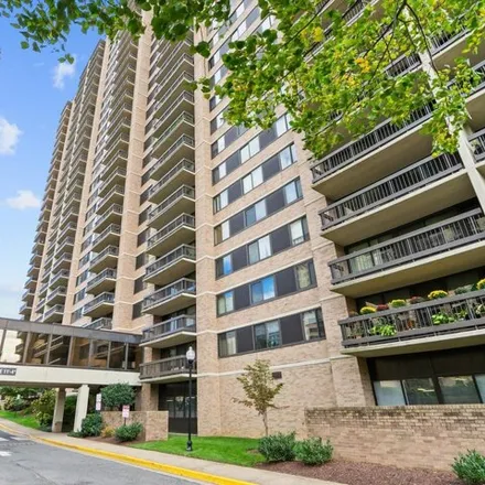 Rent this 3 bed condo on Skyline Square South in 5501 Seminary Road, Falls Church